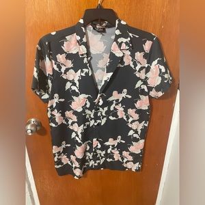 Men medium short sleeve shirt